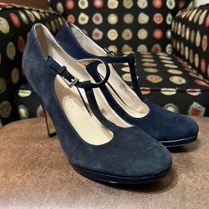 Franco Sarto suede navy heels. Size 7